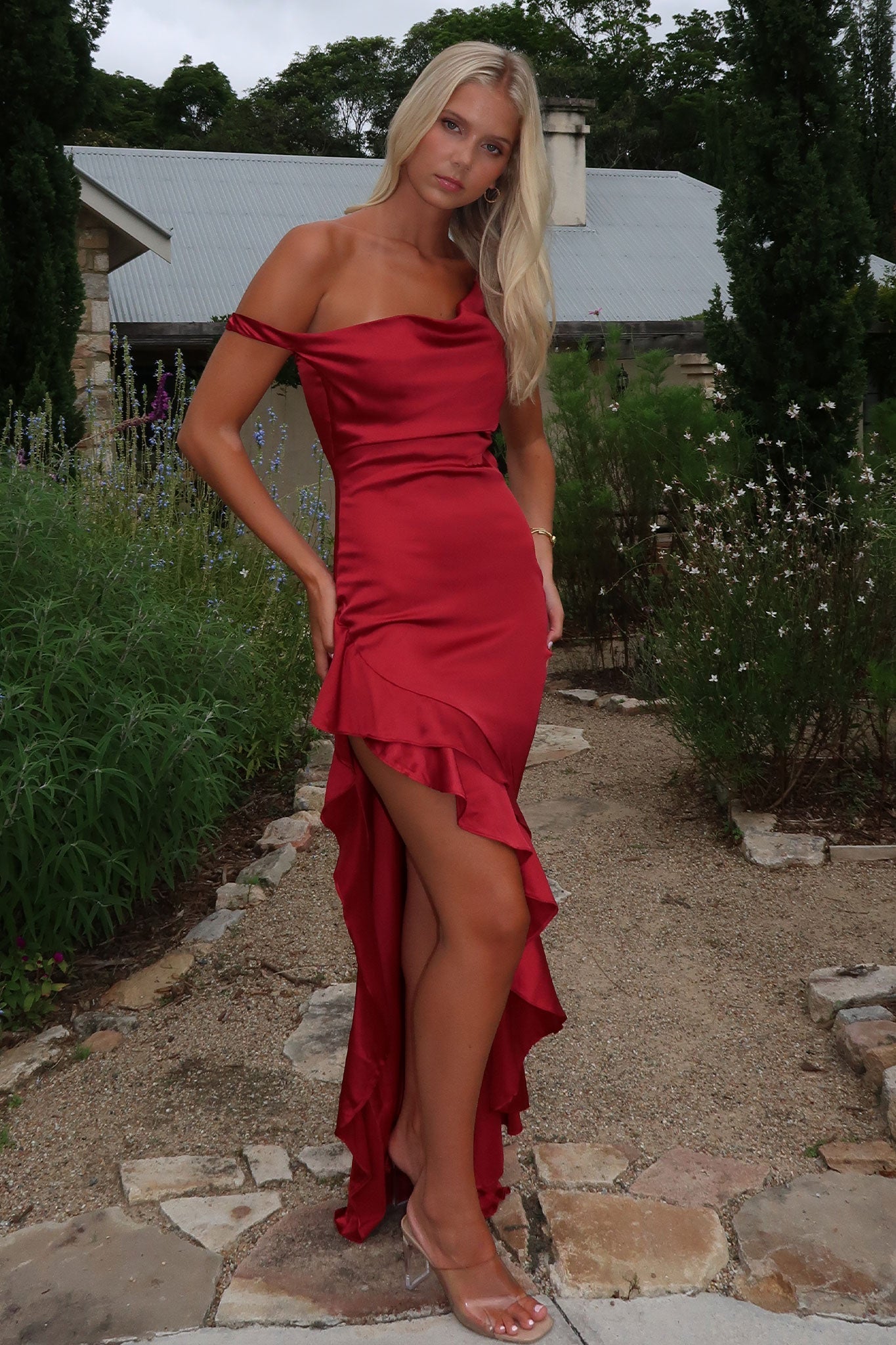 Daenerys Off Shoulder Satin Maxi Dress - Burdeos