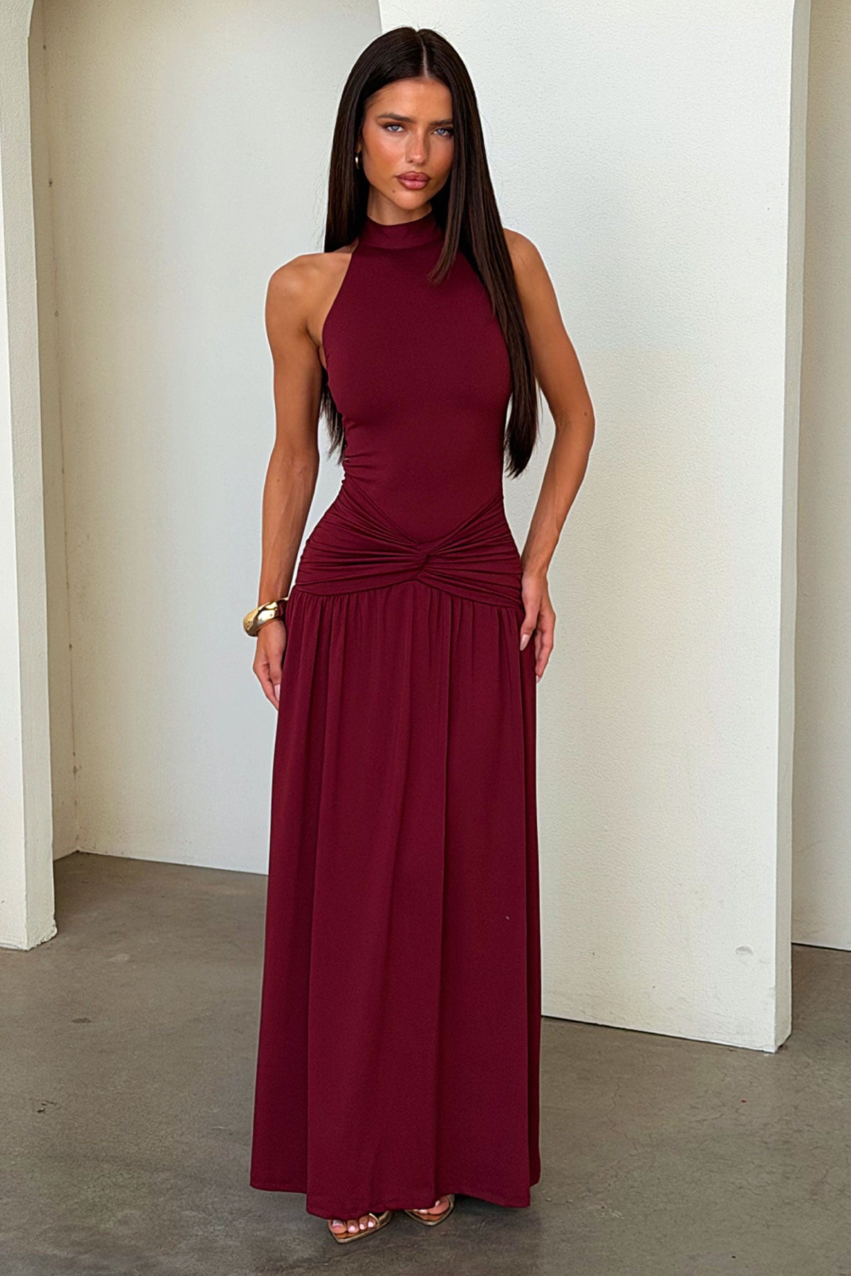 Tallulah High Neck Maxi Dress - Burdeos