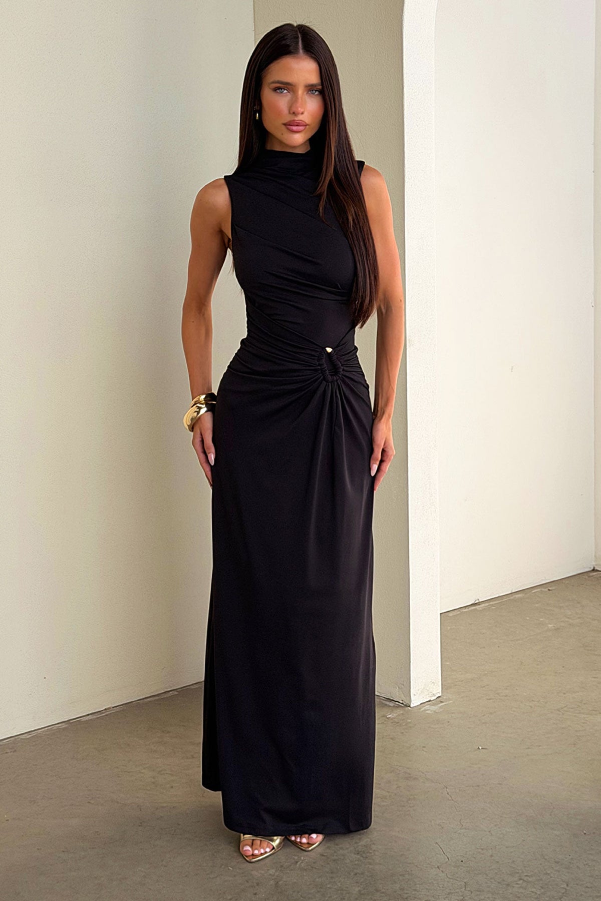 Amaris Mock Neck Maxi Dress - Negro