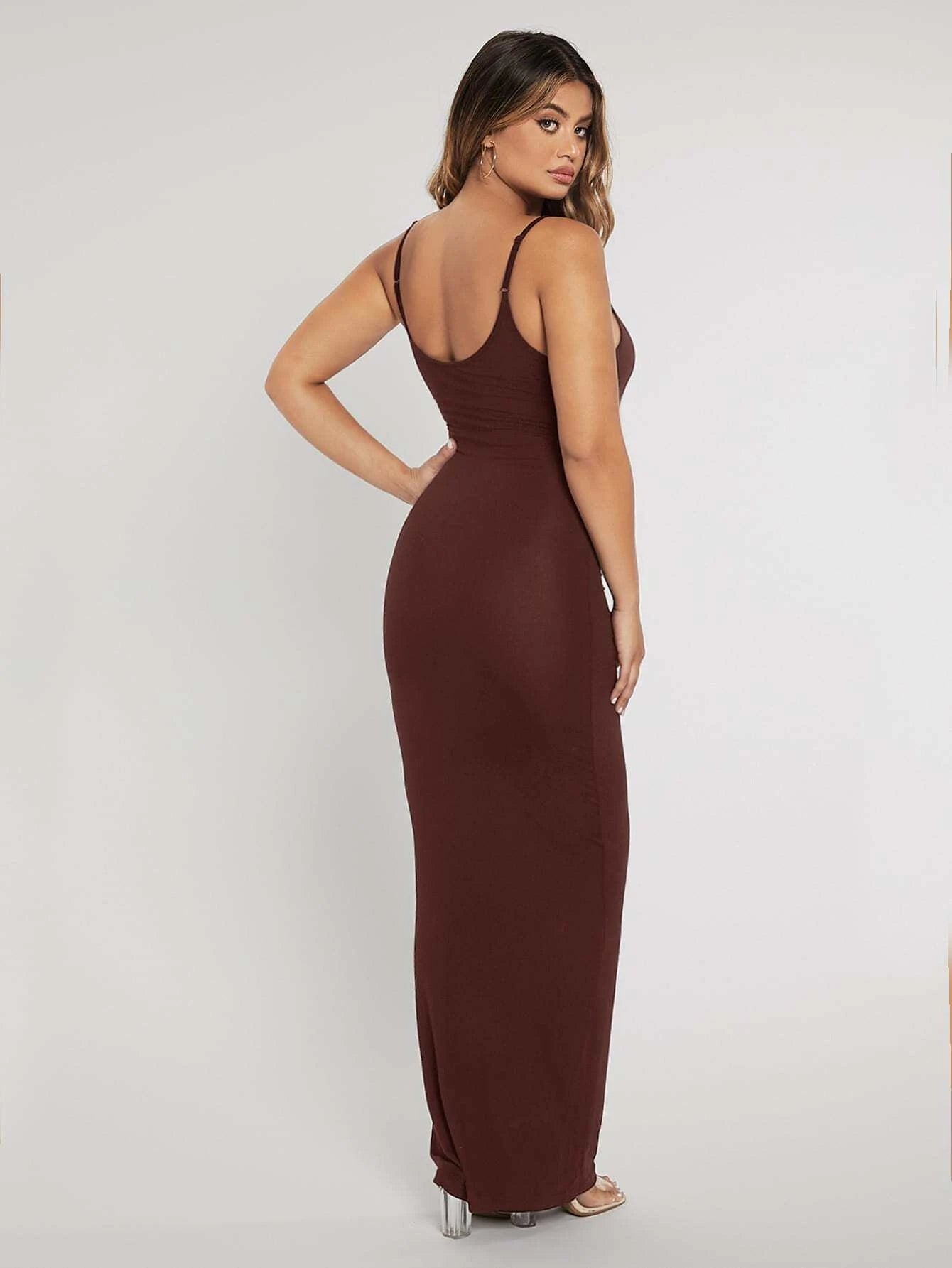 Robe moulante sculptante