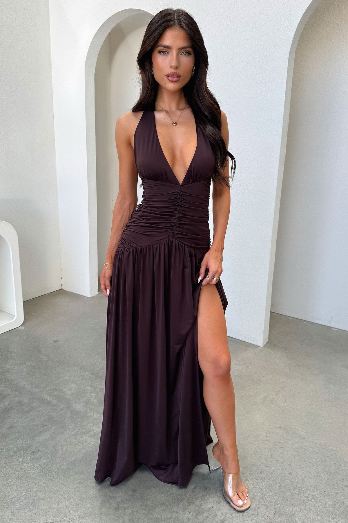 Ginevra Ruched Halter Maxi Dress - Marrón