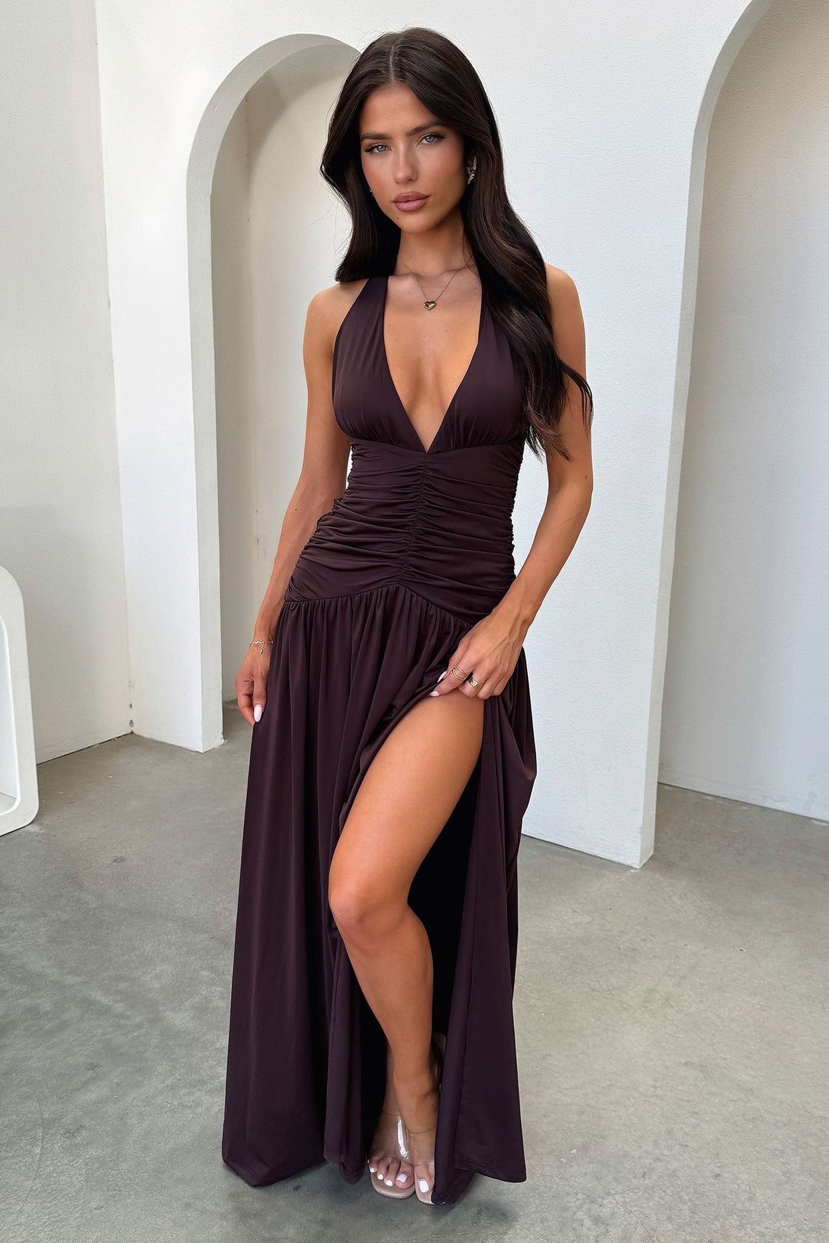 Ginevra Ruched Halter Maxi Dress - Marrón
