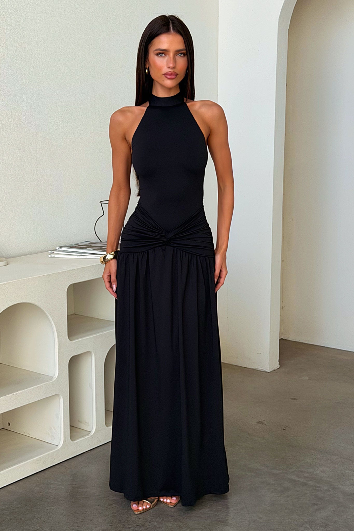 Tallulah High Neck Maxi Dress - Negro